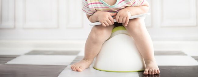 Spannolinamento-titolo_1280x500 Bambina sul vasino impara a stare senza pannolino