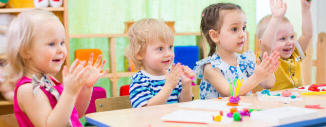 Titolo_bambini-al-nido-e-scuola-infanzia_1280x500 Bambini felici all'asilo