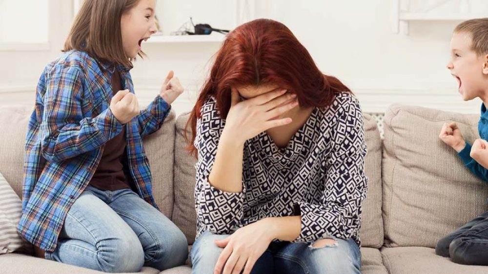 Le 5 cause che ti fanno sentire un genitore insicuro (la prima da piccolo ti umiliava)